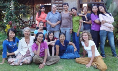 Just finished giving Reiki training to these 11 women from Cambodia and Vietnam 2009'Nov.
