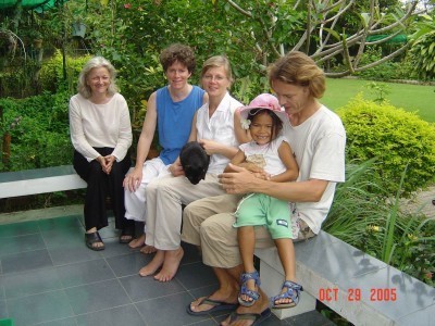 October 2005 : a Reiki class with one of the youngest and the oldest students